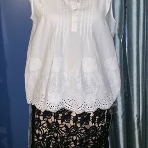 NWT -ladies skirt.